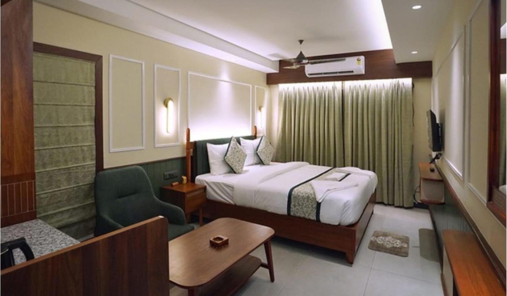 Hotel Venture Grand Mumbai Exterior photo